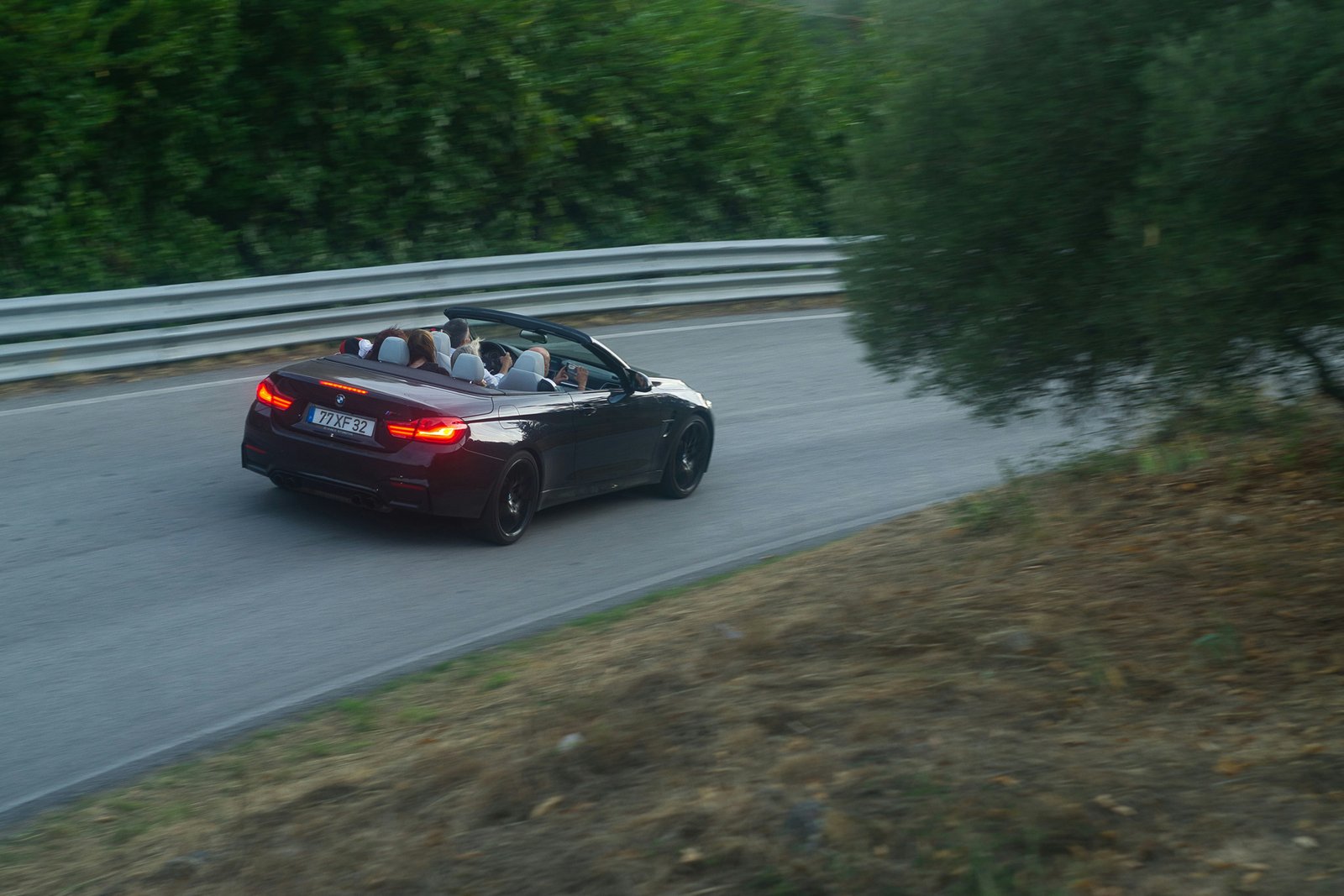 Auto auf der Autobahn