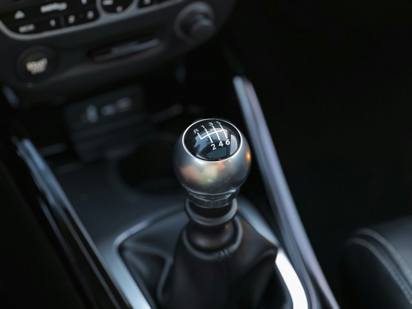 Schalthebel im Auto